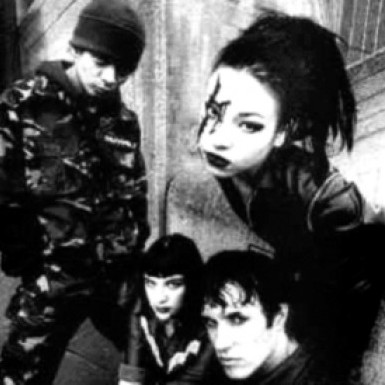 A banda Atari Teenage Riot se reune para show e single em maio de 2010 A banda Atari Teenage Riot se reune para show e single em maio de 2010