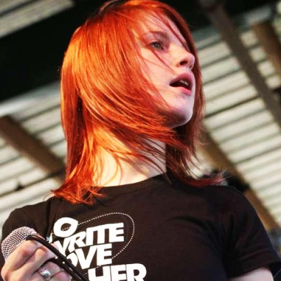 Hayley Williams e sua curiosa versão de "Bad Romance" de Lady Gaga Hayley Williams e sua curiosa versão de "Bad Romance" de Lady Gaga