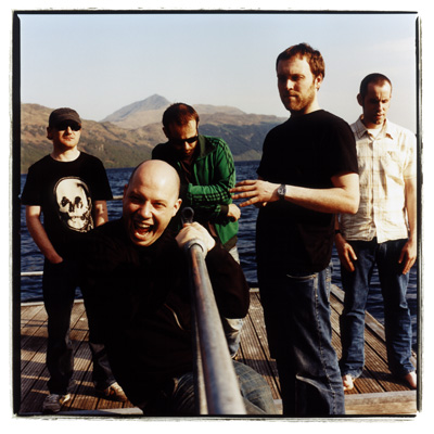 Os escoceses do Mogwai chegam com novo álbum e clipe. Os escoceses do Mogwai chegam com novo álbum e clipe.