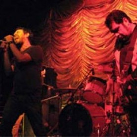 Banda celebra os vinte anos do primeiro álbum e acena com possível retomada da carreira Banda celebra os vinte anos do primeiro álbum e acena com possível retomada da carreira