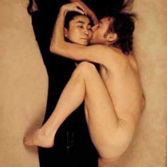 A esposa do falecido Lennon sugeriu que vai escrever sobre a relação com John Lennon A esposa do falecido Lennon sugeriu que vai escrever sobre a relação com John Lennon